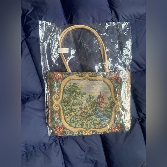 Small Tapestry Bag, in bag. (Took out for photo shoot) tan beige | Never used - Picture 10 of 11